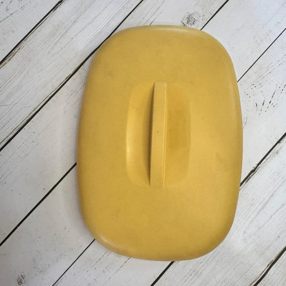 Tupperware vintage oval